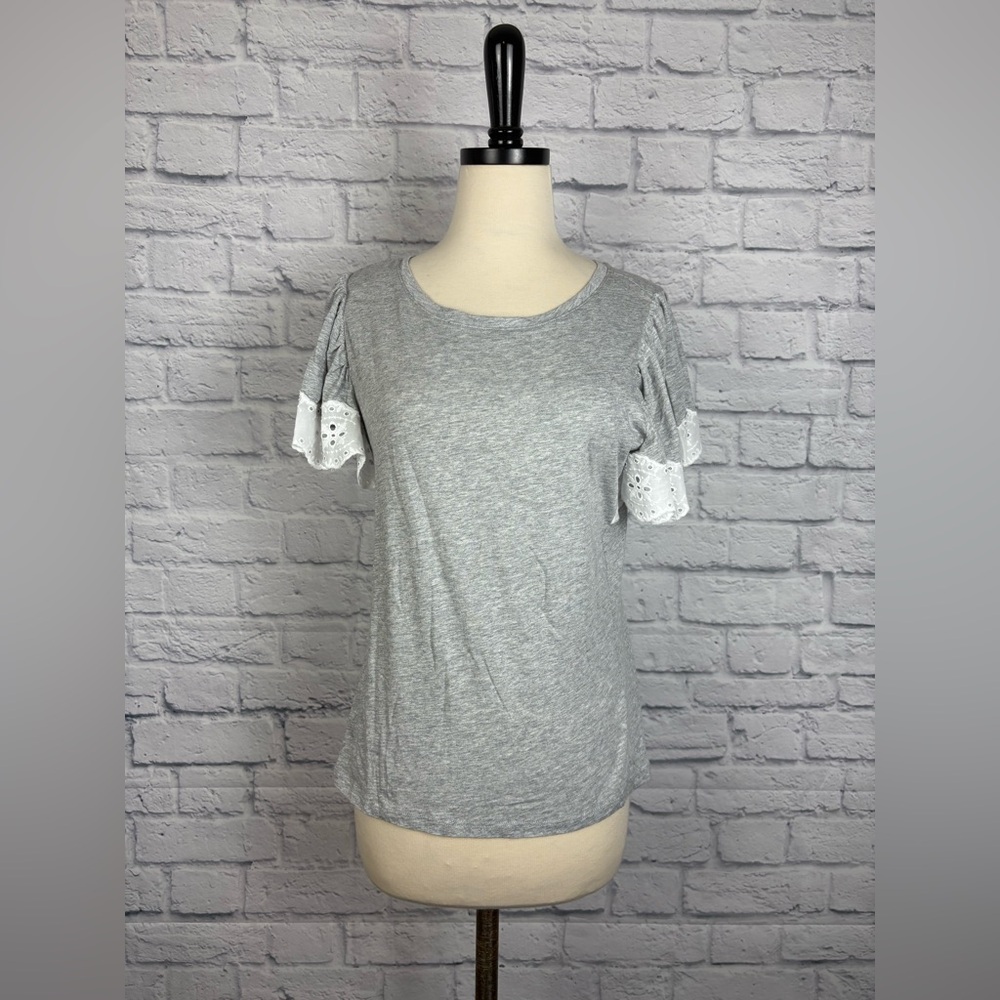 NWT T Tahari Crochet Flutter Sleeve Top size XS - Picture 3 of 8